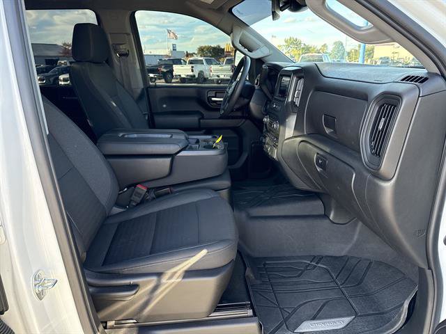 Used 2025 Chevrolet Silverado 2500 Custom AWD/4WD image 18