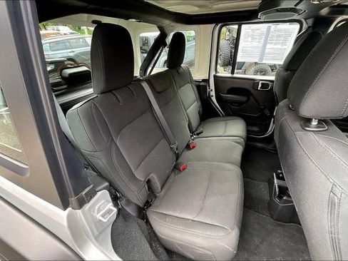 Used 2022 Jeep Wrangler Unlimited Sport image 24