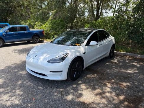 Used 2023 Tesla Model 3 Standard Range RWD image 5