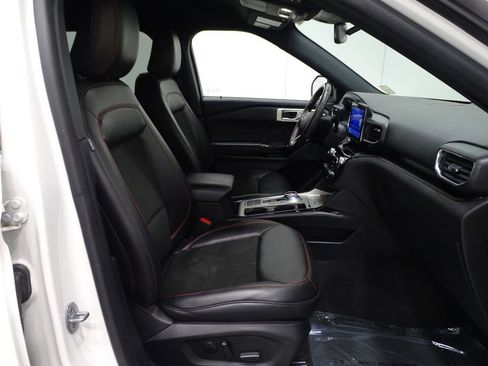 Used 2022 Ford Explorer ST-Line w/ Class IV Trailer Tow Package image 17