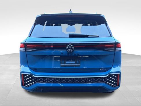 New 2025 Volkswagen Tiguan SE R-Line AWD/4WD image 7