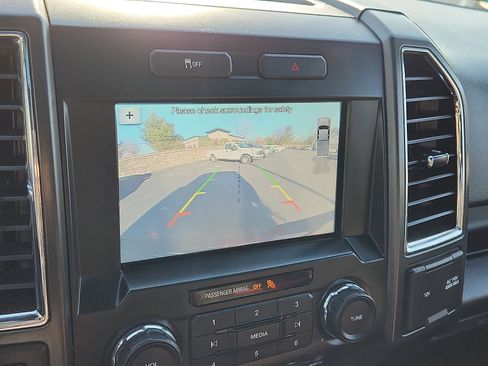 Used 2016 Ford F150 XLT w/ Equipment Group 302A Luxury image 18