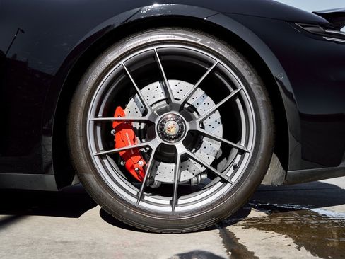 Used 2026 Porsche 911 Carrera GTS w/ Premium Package image 19