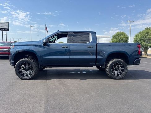 Used 2019 Chevrolet Silverado 1500 High Country w/ Technology Package AWD/4WD image 3