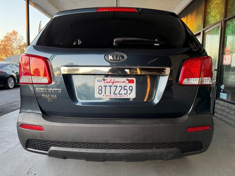 Used 2011 Kia Sorento LX AWD/4WD image 14