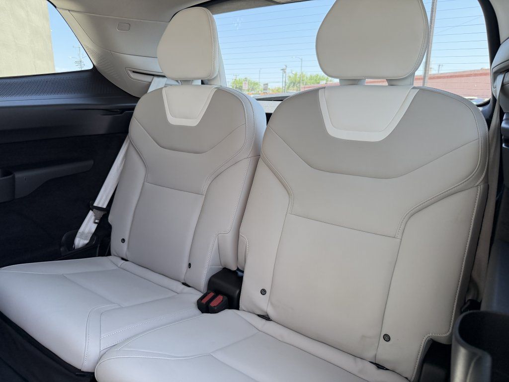 Used 2025 Volvo EX90 Plus AWD/4WD image 34