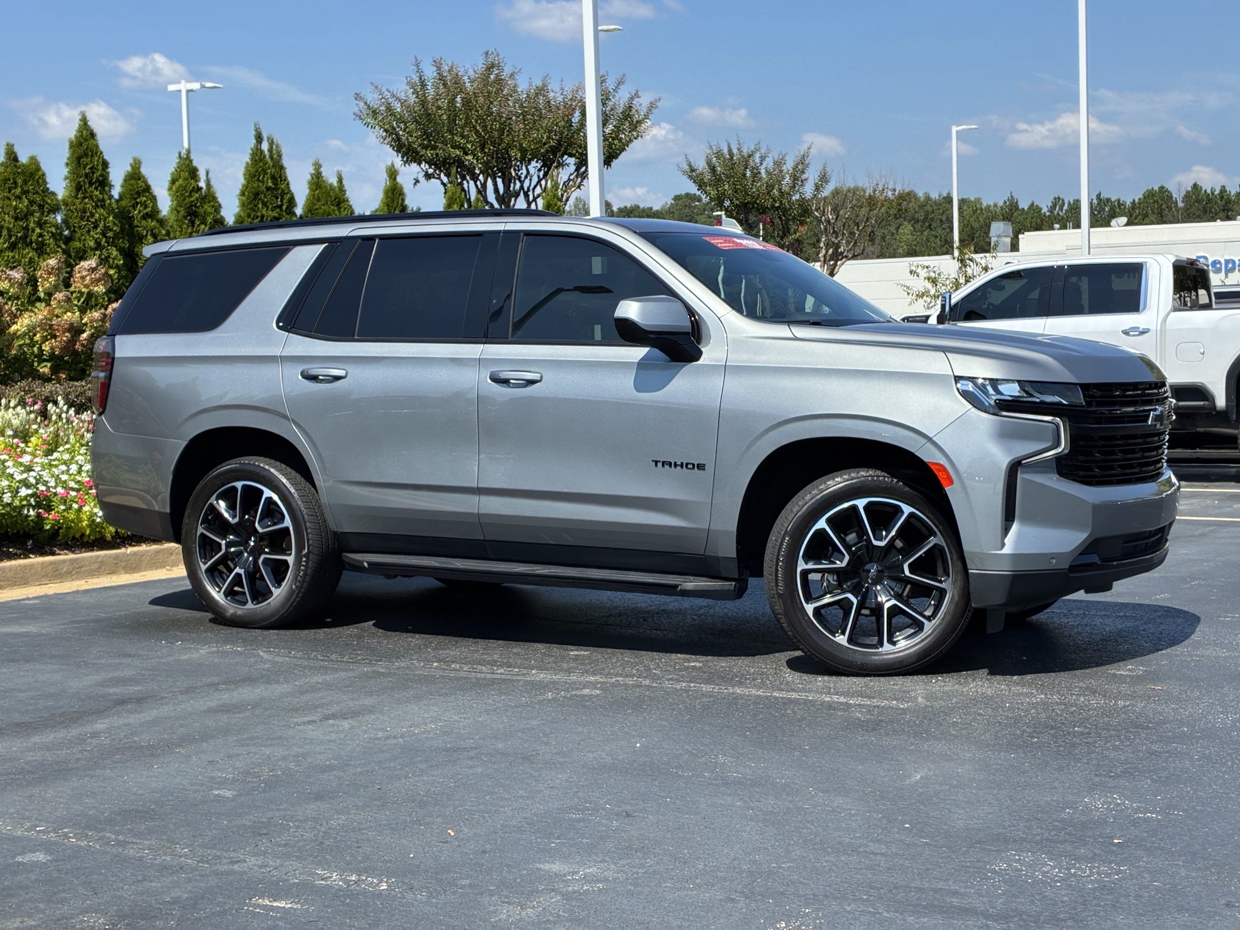 Used 2023 Chevrolet Tahoe RST AWD/4WD image 3