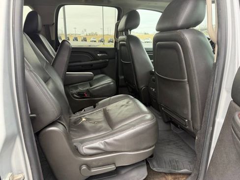 Used 2014 GMC Yukon XL Denali image 9