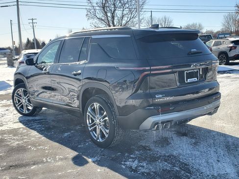 New 2026 Chevrolet Traverse LT w/ LPO, Floor Liner Package FWD image 3