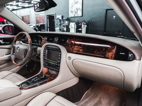 Used 2006 Jaguar XJ Vanden Plas RWD image 50