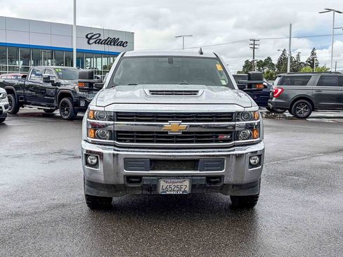 Used 2017 Chevrolet Silverado 2500 LT w/ LT Convenience Package image 6