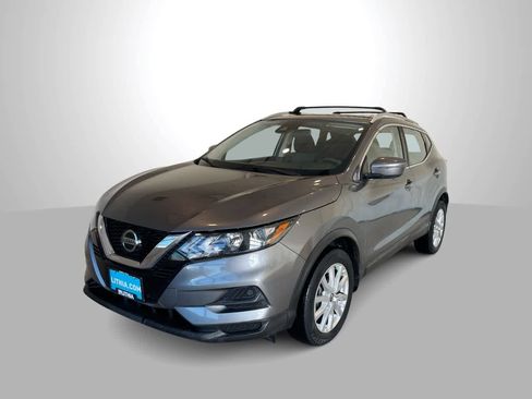 Used 2020 Nissan Rogue Sport SV image 1
