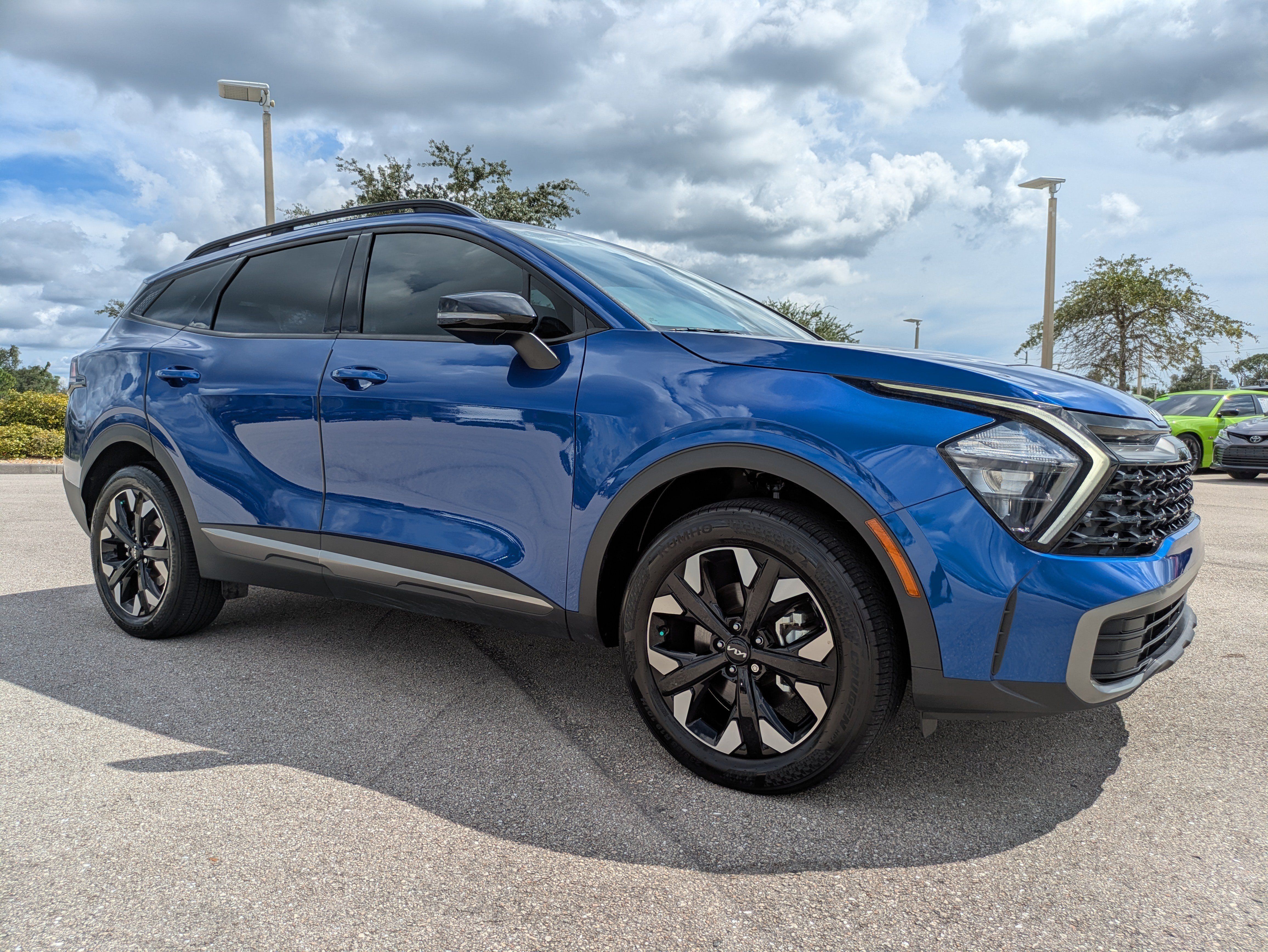 Used 2023 Kia Sportage X-Line AWD/4WD image 2