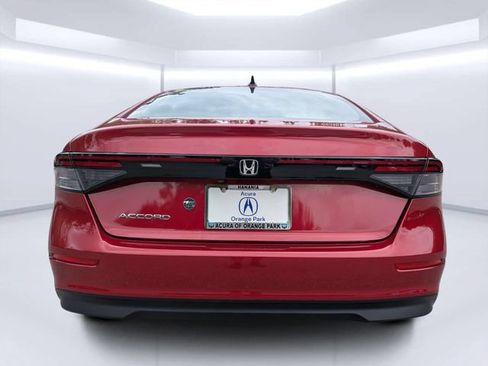 Used 2025 Honda Accord SE image 4