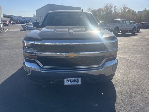 Used 2019 Chevrolet Silverado 1500 LT w/ Texas Edition image 9