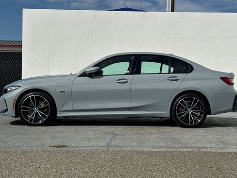 Used 2023 BMW 330e w/ M Sport Package image 7