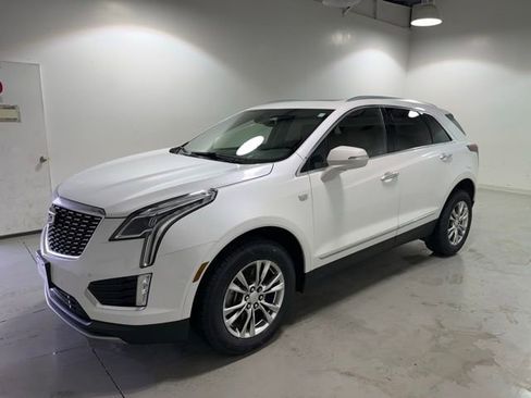 Certified 2020 Cadillac XT5 Premium Luxury w/ LPO, Floor Liner Package FWD image 3