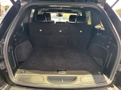 Used 2019 Jeep Grand Cherokee Laredo image 8