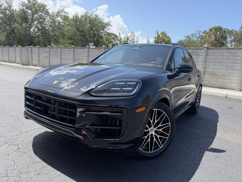 Certified 2026 Porsche Cayenne S AWD/4WD image 1