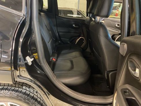 Used 2017 Jeep Renegade Limited image 12