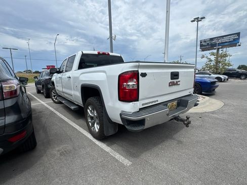 Used 2014 GMC Sierra 1500 SLT w/ SLT Crew Cab Value Package AWD/4WD image 3
