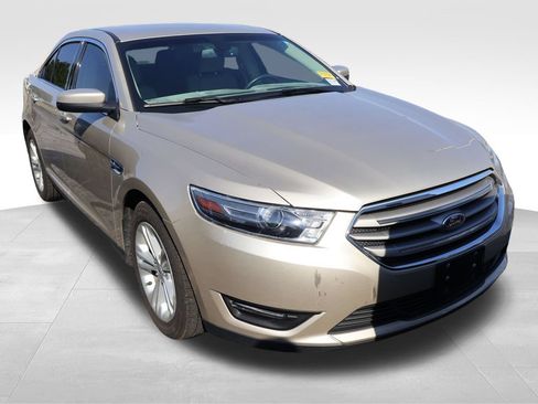 Used 2017 Ford Taurus SEL FWD image 12