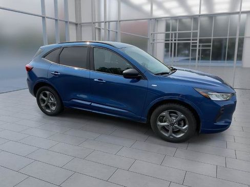Certified 2023 Ford Escape ST-Line w/ Tech Pack #1 AWD/4WD image 3
