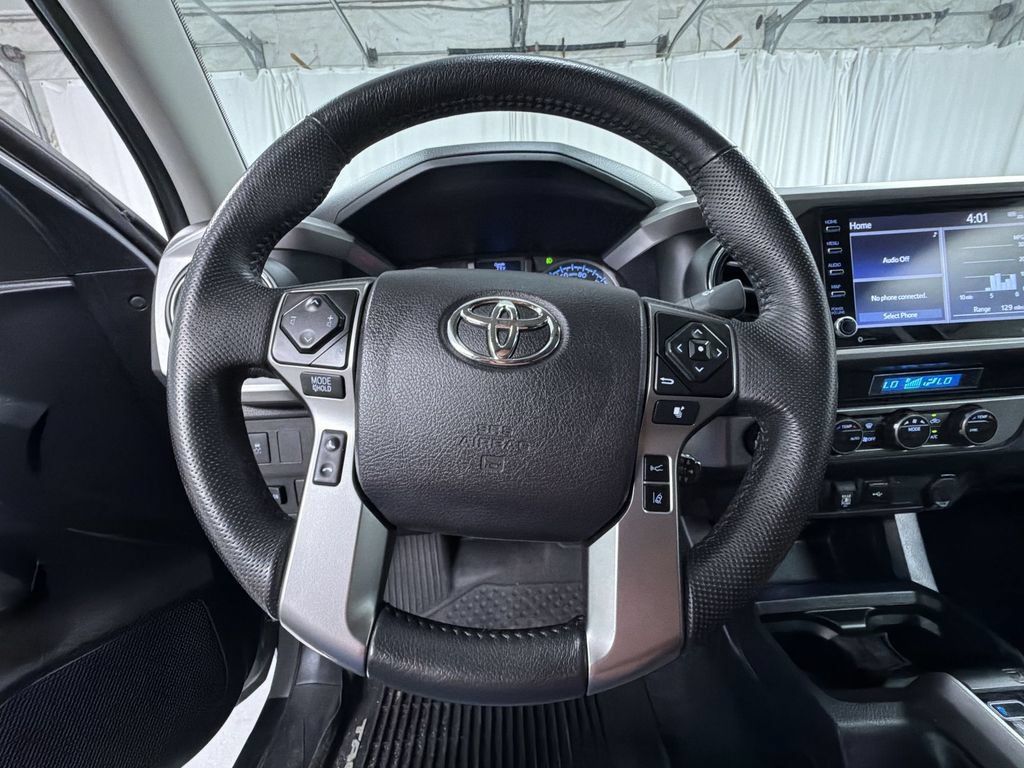 Used 2021 Toyota Tacoma SR5 AWD/4WD image 24