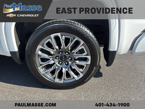 Used 2024 GMC Sierra 1500 Denali Ultimate AWD/4WD image 10