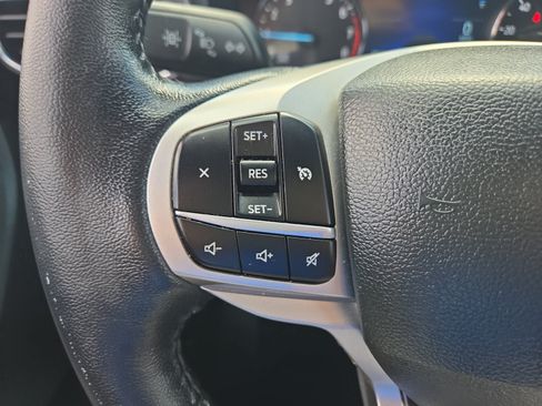 Used 2023 Ford Explorer XLT w/ Equipment Group 202A AWD/4WD image 14