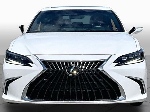Used 2023 Lexus ES 300h Ultra Luxury w/ Accessory Package (Z1) FWD image 4