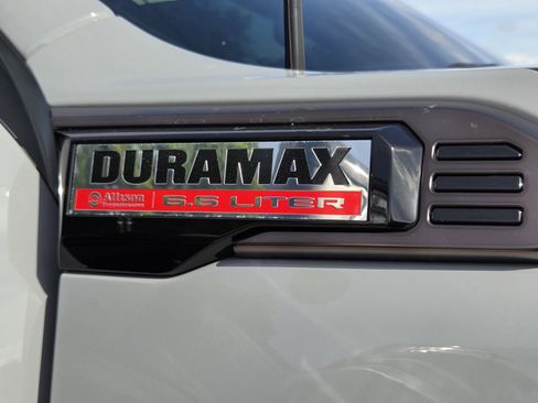 Used 2024 GMC Sierra 2500 AT4X image 10