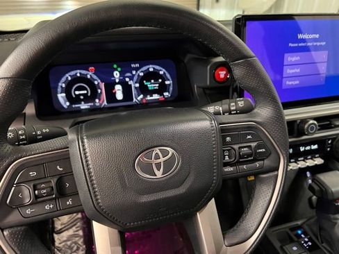 Used 2025 Toyota 4Runner TRD Off-Road Premium image 33