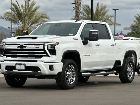 New 2026 Chevrolet Silverado 2500 LT w/ Z71 Chrome Sport Edition image 8