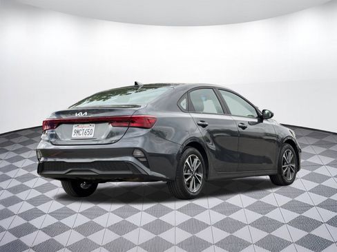 Used 2024 Kia Forte LXS w/ LXS Technology Package image 8