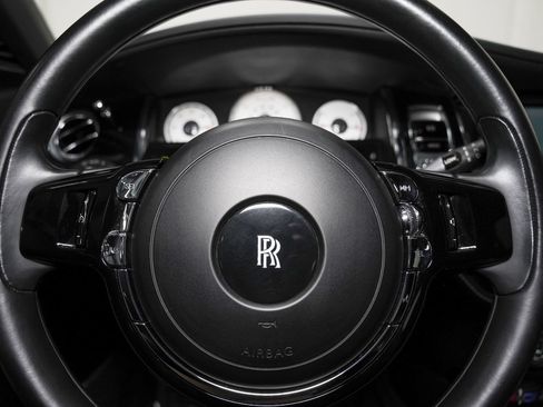 Used 2017 Rolls-Royce Wraith RWD image 47