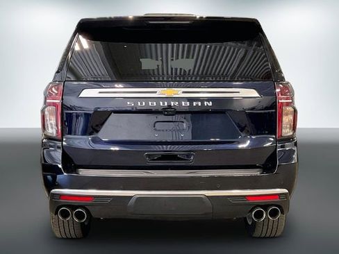 Used 2021 Chevrolet Suburban High Country w/ Premium Package AWD/4WD image 4