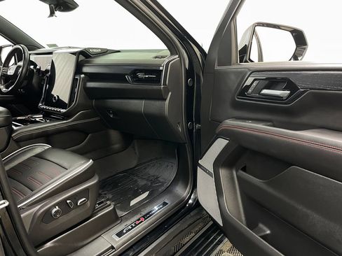 Used 2026 GMC Yukon XL AT4 Ultimate w/ LPO, Floor Liner Package AWD/4WD image 45