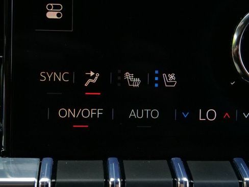 Used 2025 GMC Yukon Denali Ultimate AWD/4WD image 20