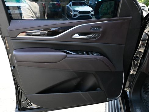 Used 2023 Cadillac Escalade ESV Sport Platinum w/ LPO, ONYX Package AWD/4WD image 21