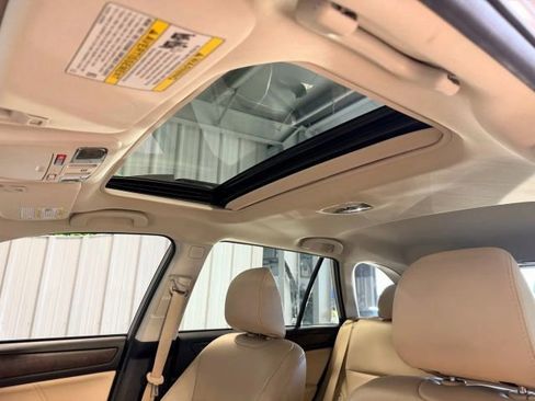 Used 2019 Subaru Outback 2.5i Limited w/ Popular Package #2 image 11