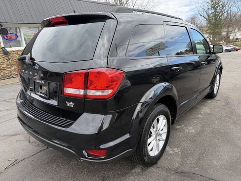 Used 2013 Dodge Journey SXT w/ Flexible Seating Group image 4