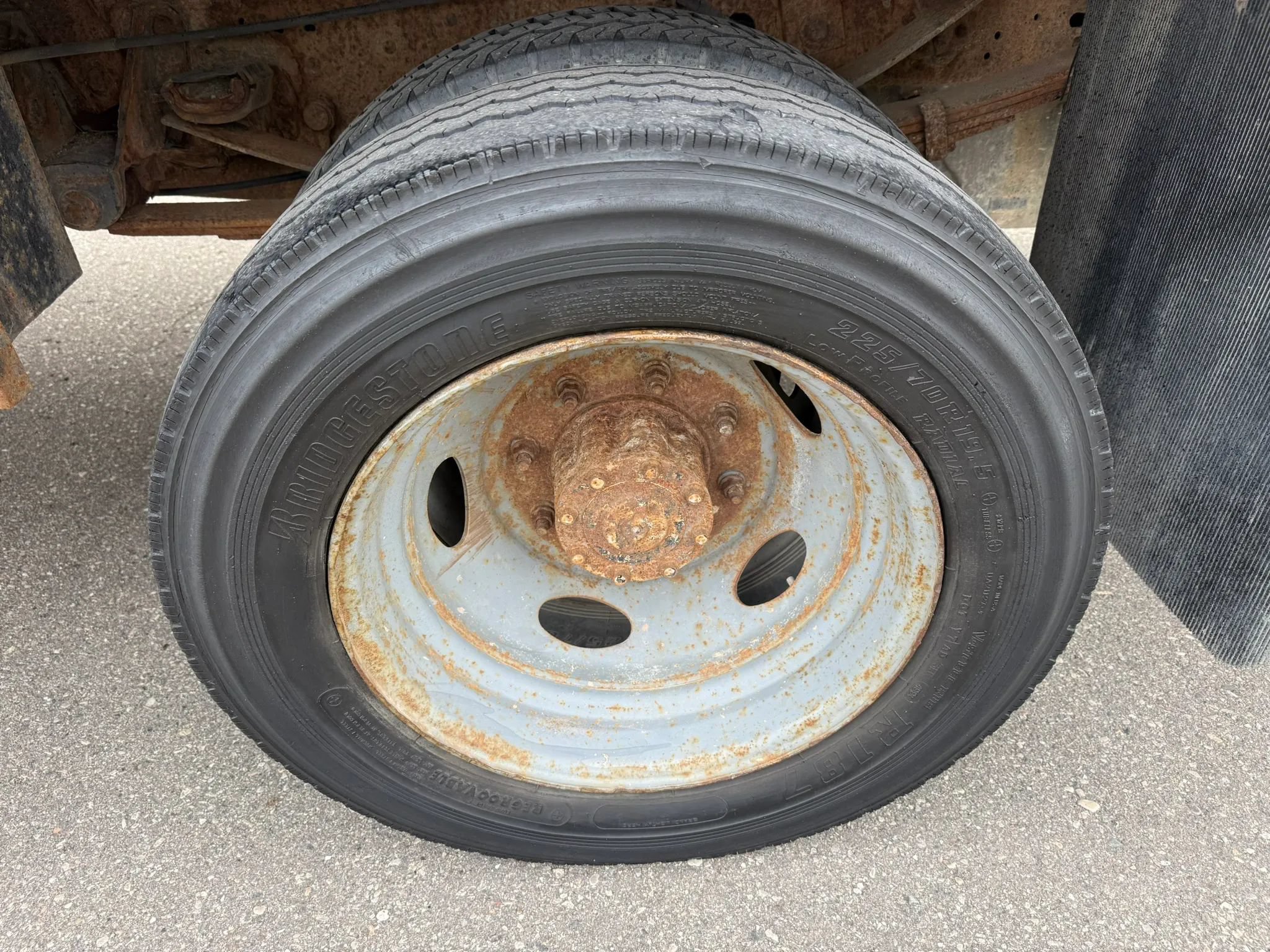 Used 1999 Ford F450 2WD Regular Cab Super Duty image 10