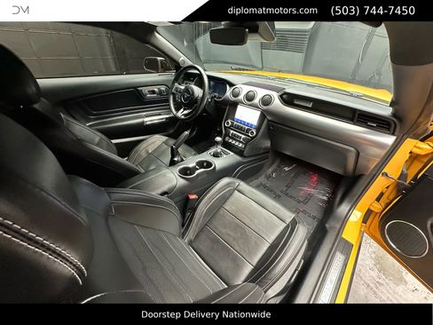 Used 2022 Ford Mustang GT Premium image 19