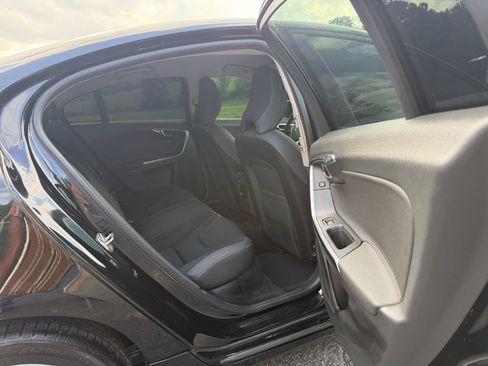 Used 2014 Volvo S60 T5 FWD image 24
