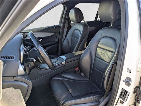 Used 2021 Mercedes-Benz GLC 300 4MATIC image 15