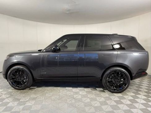 New 2026 Land Rover Range Rover SE image 3