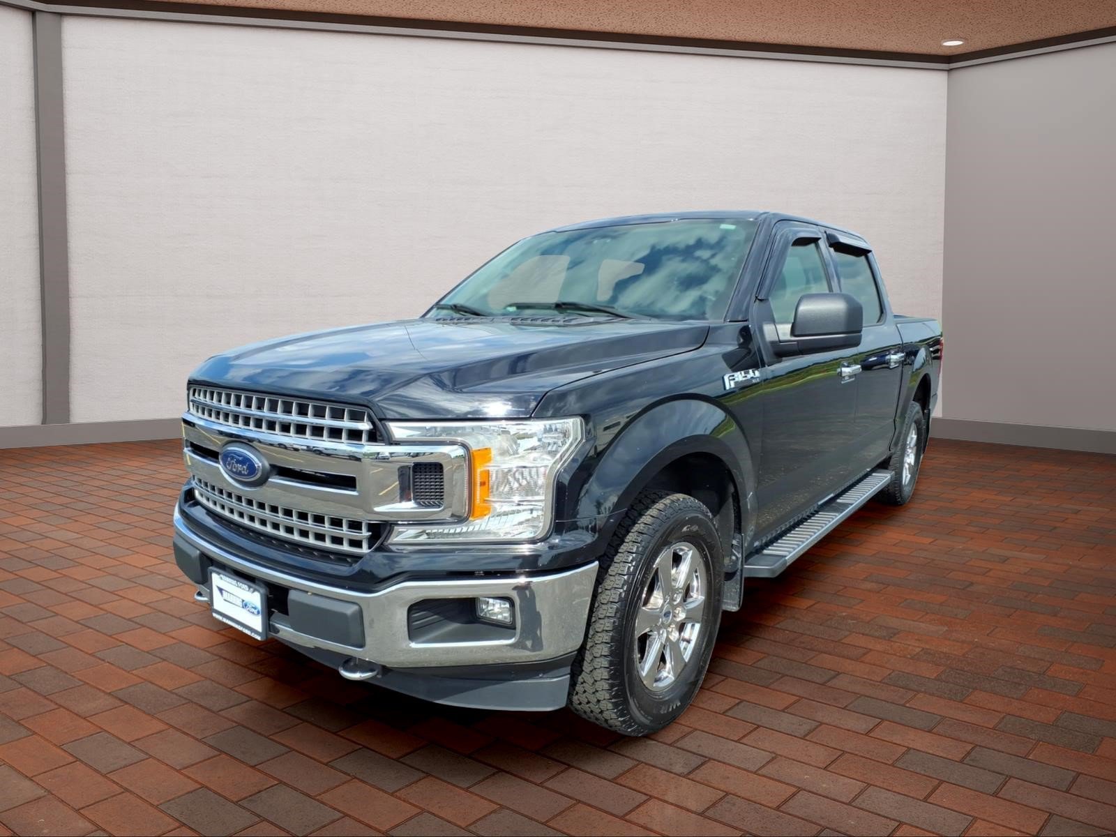 Used 2018 Ford F150 XLT w/ XTR Package AWD/4WD image 4