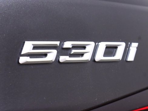 Used 2021 BMW 530i xDrive w/ Convenience Package AWD/4WD image 40