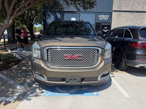 Used 2015 GMC Yukon Denali w/ Open Road Package AWD/4WD image 2